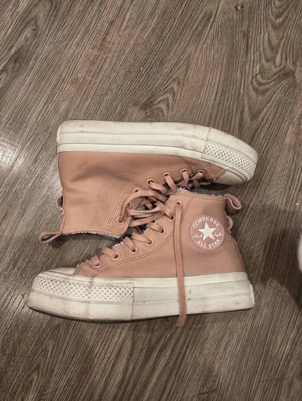 pink converse